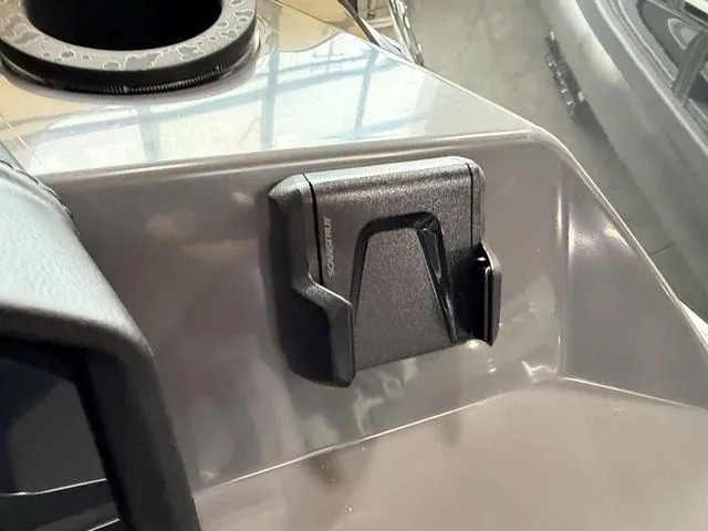 Slide: The Image of Bennington 20SL - L Bench - Pontoon 2025 - 21