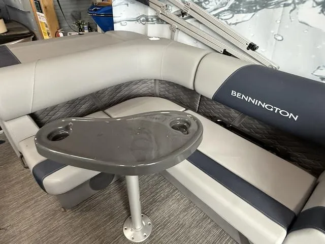 Slide: The Image of Bennington 20SL - L Bench - Pontoon 2025 - 22