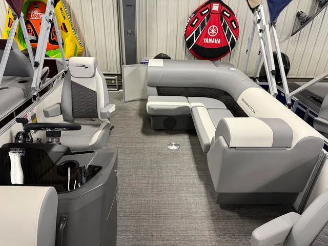 Slide: The Image of Bennington S L-Bench 20 SL Pontoon 2025 - 10