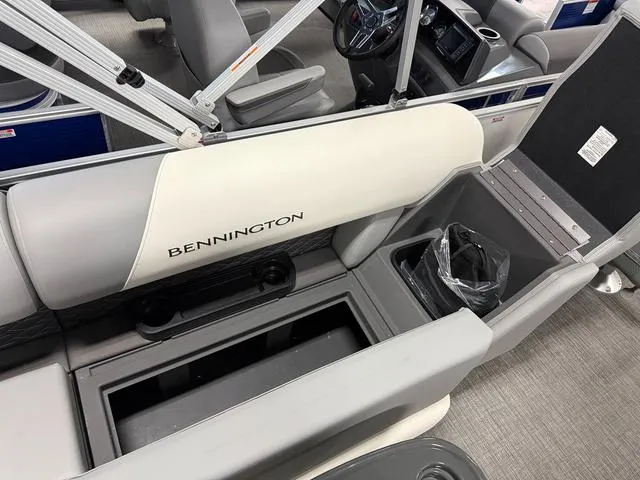 Slide: The Image of Bennington S L-Bench 20 SL Pontoon 2025 - 21