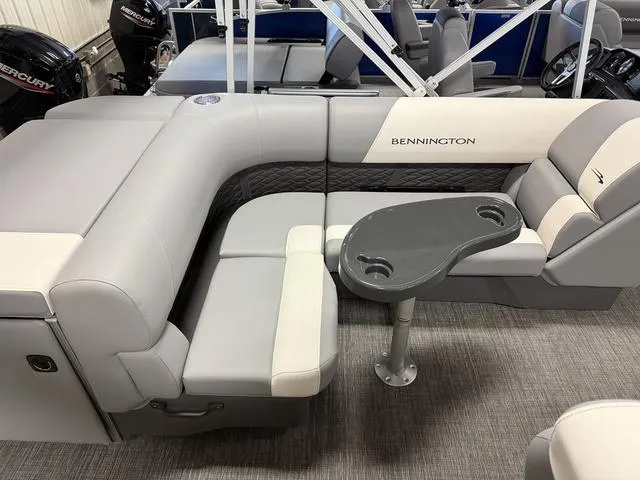 Slide: The Image of Bennington S L-Bench 20 SL Pontoon 2025 - 24