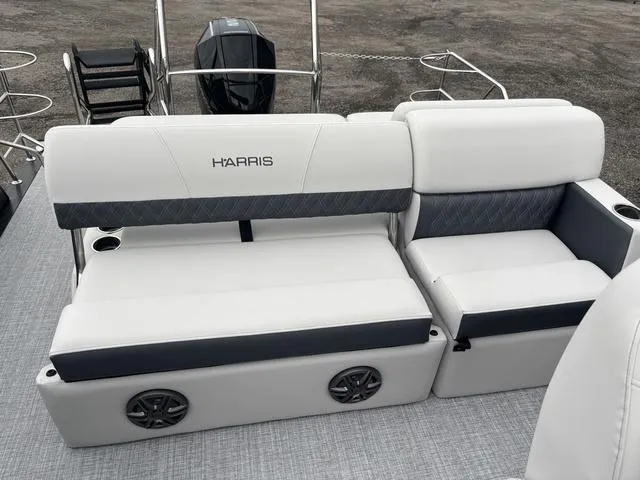 Slide: The Image of Harris Sunliner 250 SLDH 2025 - 15