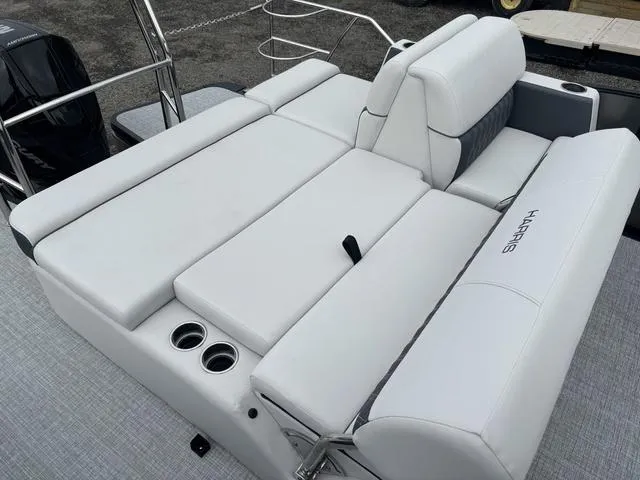 Slide: The Image of Harris Sunliner 250 SLDH 2025 - 16