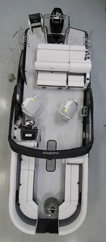 Slide: The Image of Harris Sunliner 250 SLDH 2025 - 23