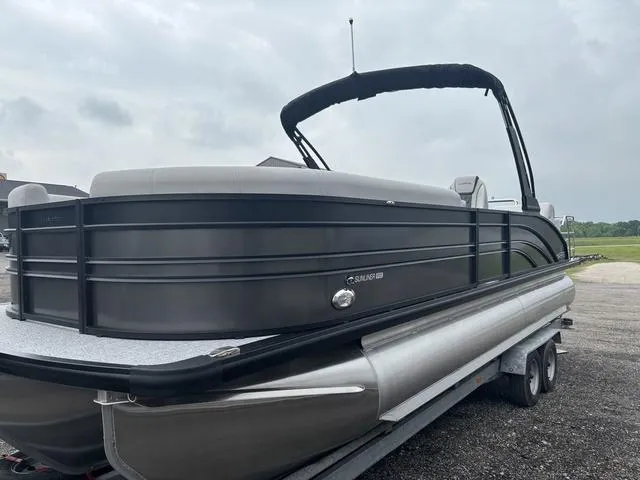 Slide: The Image of Harris Sunliner 250 SLDH 2025 - 3