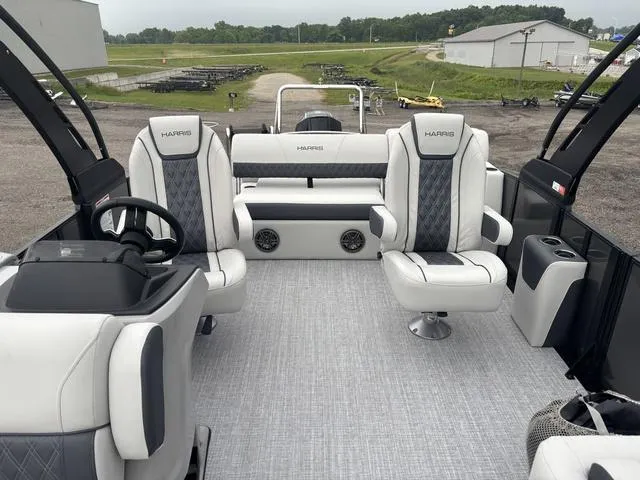 Slide: The Image of Harris Sunliner 250 SLDH 2025 - 7