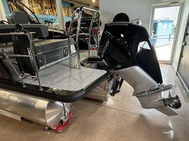 Slide: The Image of Harris Solstice 230 SLDH 2025 - 17