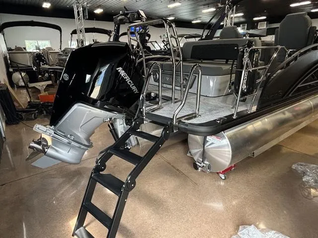 Slide: The Image of Harris Solstice 230 SLDH 2025 - 18