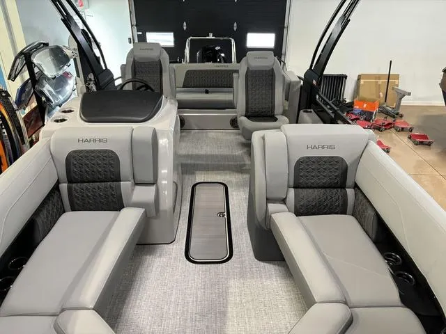 Slide: The Image of Harris Solstice 230 SLDH 2025 - 3