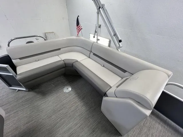 Slide: The Image of Godfrey SW 1886 C 2021 - 16