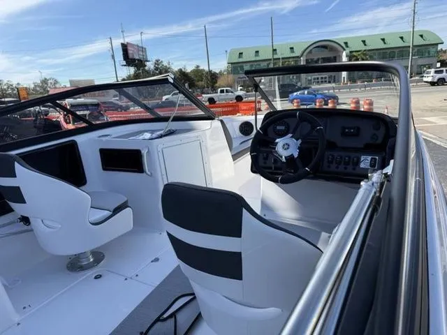 Slide: The Image of Yamaha SX195-MAPLE RED-GALVANIZE 2025 - 18