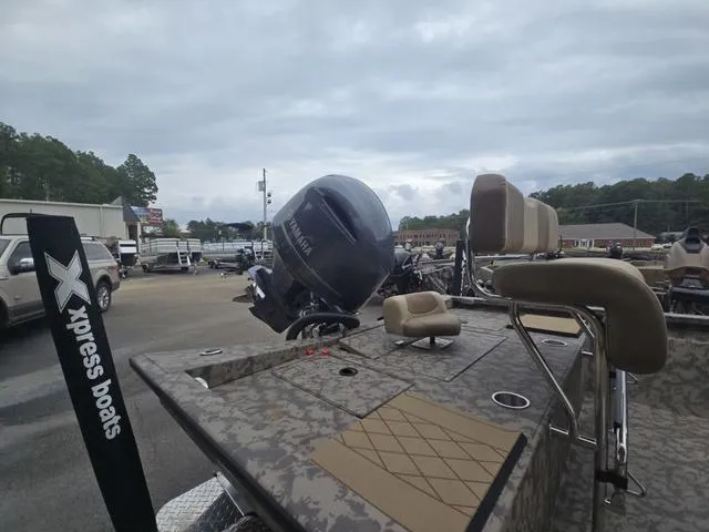 Slide: The Image of Xpress H210B 2025 - 6