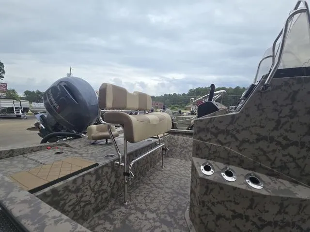 Slide: The Image of Xpress H210B 2025 - 7