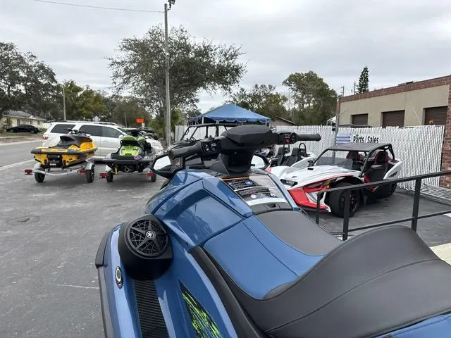 Slide: The Image of 2025 Yamaha Marine Waverunner VX Cruiser HO with audio, rear seat view. - 5