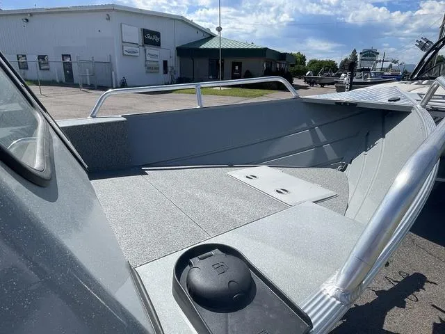 Slide: The Image of Klamath Boats 18 OPEN WINDSHIELD 2024 - 9