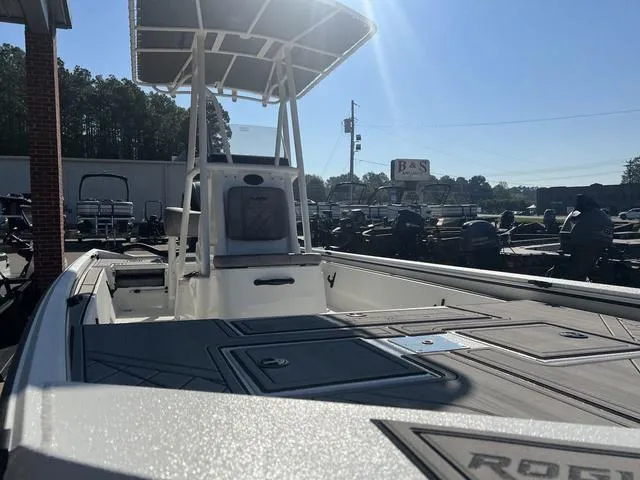 Slide: The Image of Avid 20 ROUGE 2025 - 12