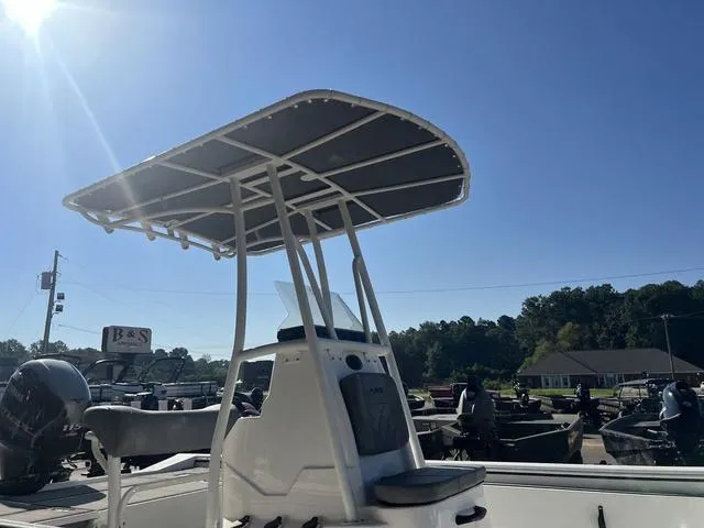 Slide: The Image of Avid 20 ROUGE 2025 - 15