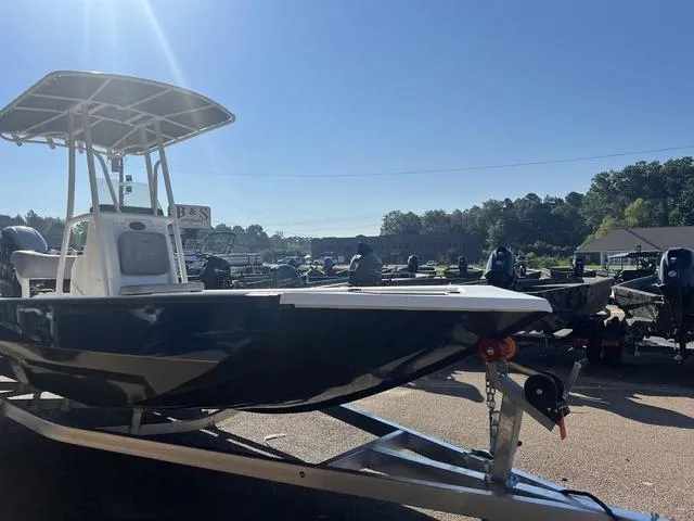 Slide: The Image of Avid 20 ROUGE 2025 - 3