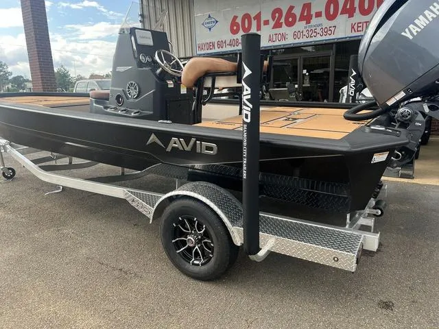 Slide: The Image of Avid 21 FSX 2025 - 12