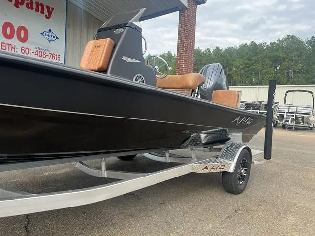 Slide: The Image of Avid 21 FSX 2025 - 21