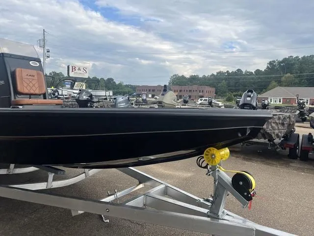 Slide: The Image of Avid 21 FSX 2025 - 4