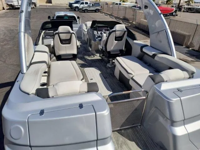 Slide: The Image of Tahoe Grand Tahoe Carbon Quad Lounge Windshield 25 FT 2025 - 10