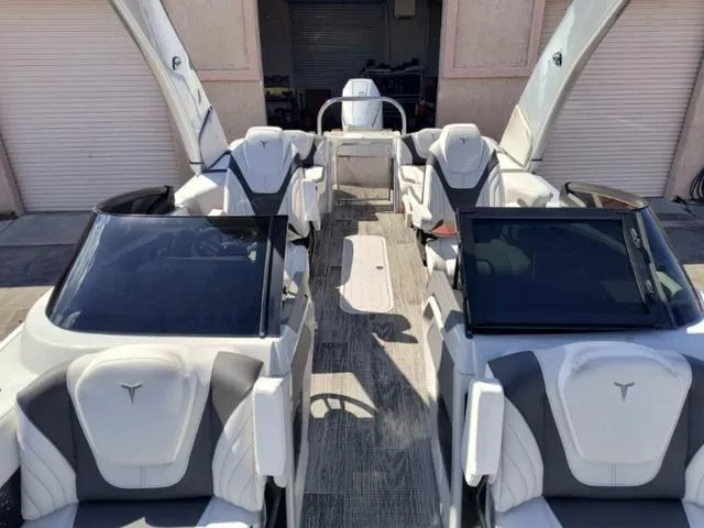 Slide: The Image of Tahoe Grand Tahoe Carbon Quad Lounge Windshield 25 FT 2025 - 16