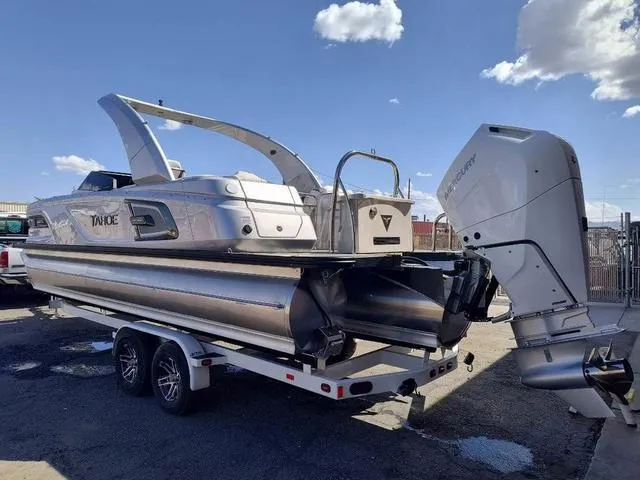 Slide: The Image of Tahoe Grand Tahoe Carbon Quad Lounge Windshield 25 FT 2025 - 4