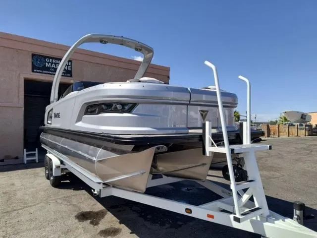 Slide: The Image of Tahoe Grand Tahoe Carbon Quad Lounge Windshield 25 FT 2025 - 5