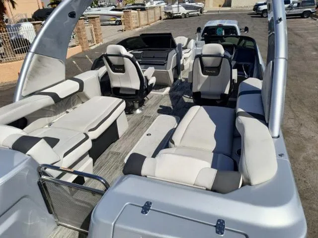 Slide: The Image of Tahoe Grand Tahoe Carbon Quad Lounge Windshield 25 FT 2025 - 7