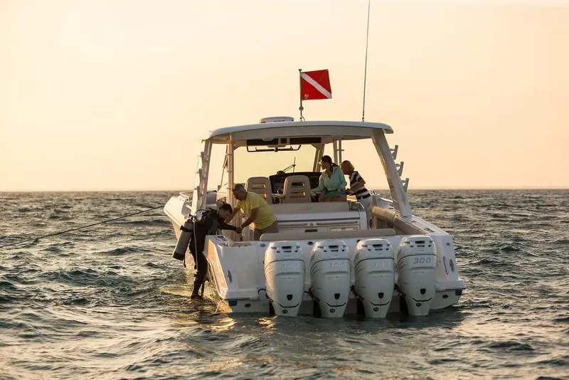 Slide: The Image of 2023-Boston-Whaler-420-Outrage-MarineMax - 16