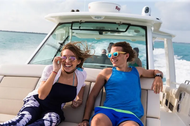 Slide: The Image of 2023-Boston-Whaler-420-Outrage-MarineMax - 31