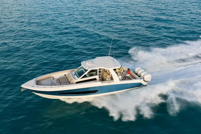 Slide: The Image of 2023-Boston-Whaler-420-Outrage-MarineMax - 37