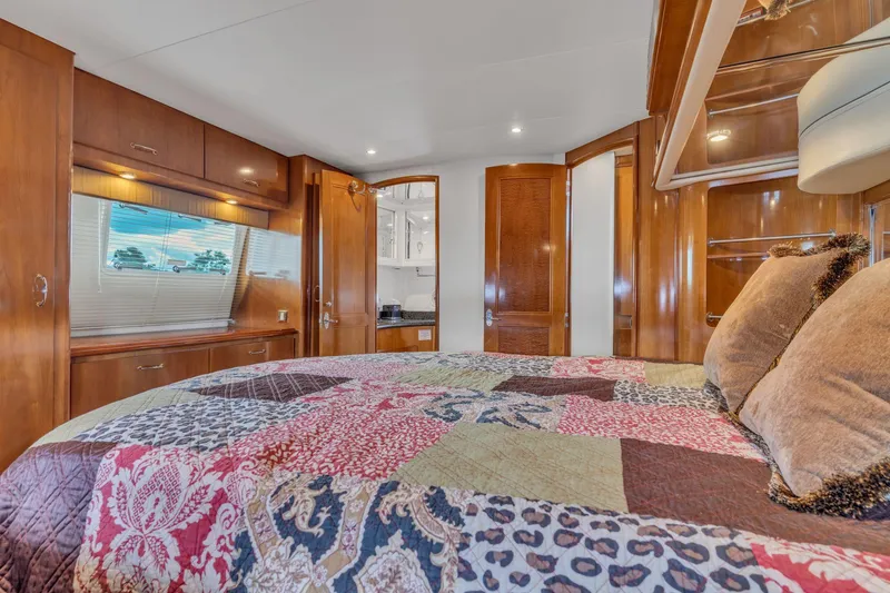 Slide: The Image of Carver 466 Motor Yacht 2004 - 50