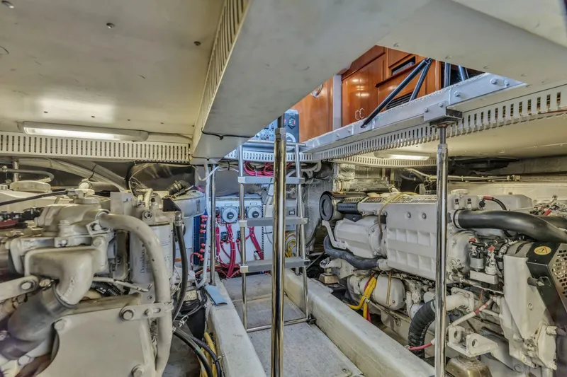 Slide: The Image of Carver 466 Motor Yacht 2004 - 56