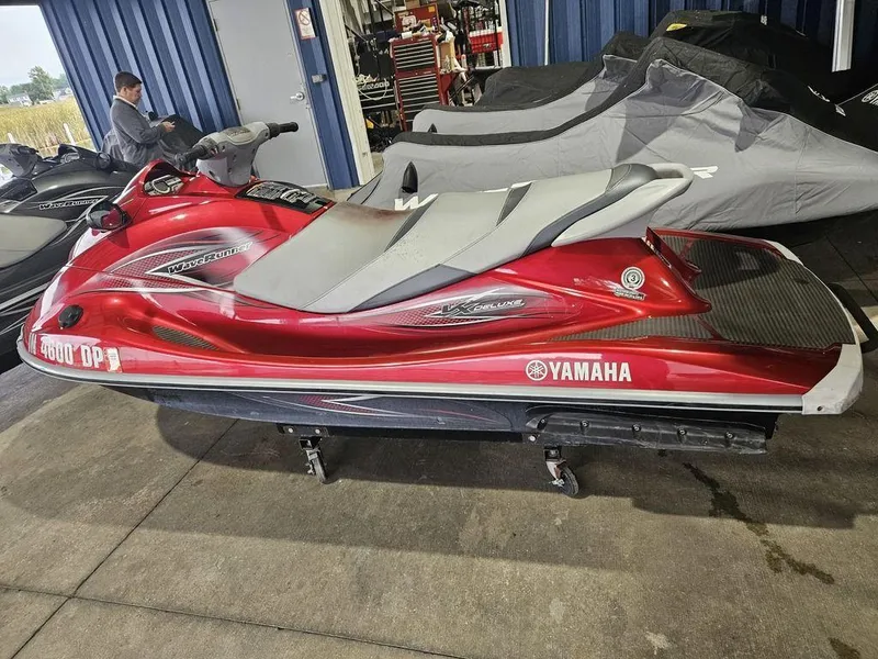 Slide: The Image of Yamaha VX® Deluxe 2013 - 2