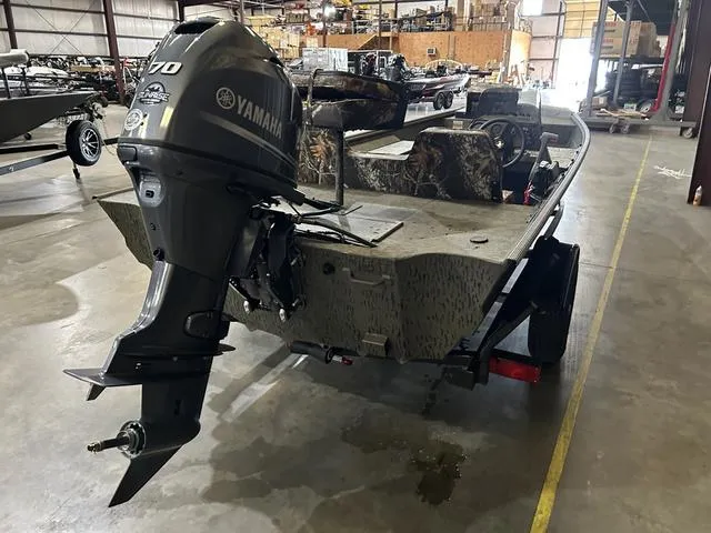 Slide: The Image of War Eagle 754LDSV W/Yamaha 70 2025 - 4