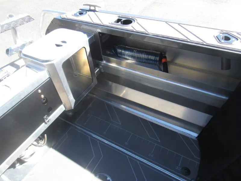 Slide: The Image of Stabi-Craft 1550 Fisher 2025 - 10