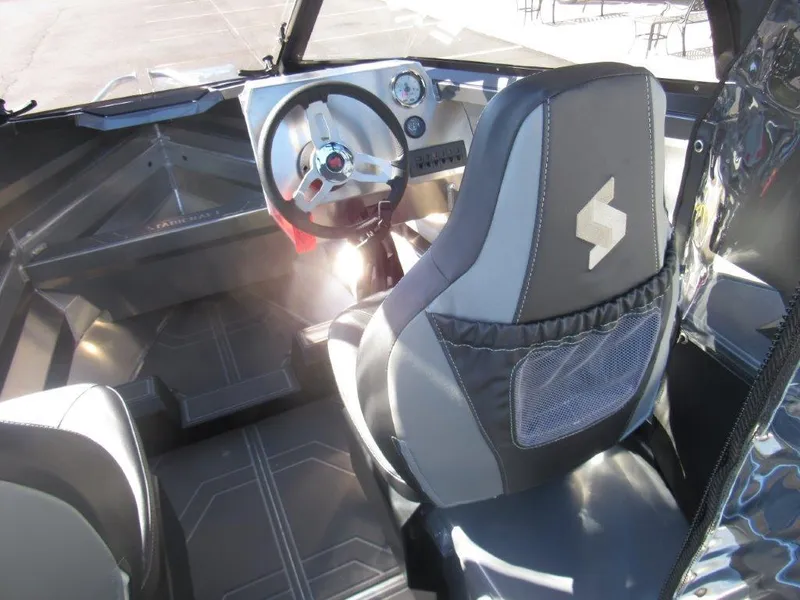 Slide: The Image of Stabi-Craft 1550 Fisher 2025 - 12