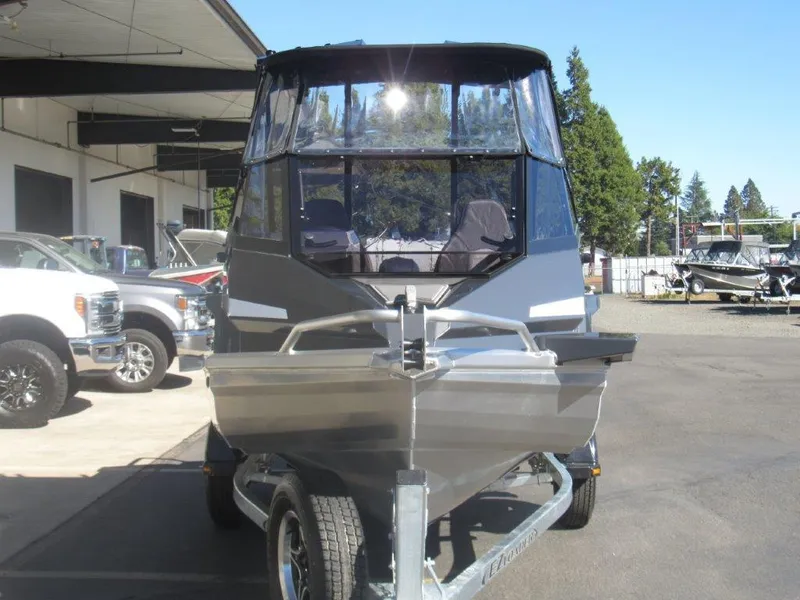 Slide: The Image of Stabi-Craft 1550 Fisher 2025 - 8