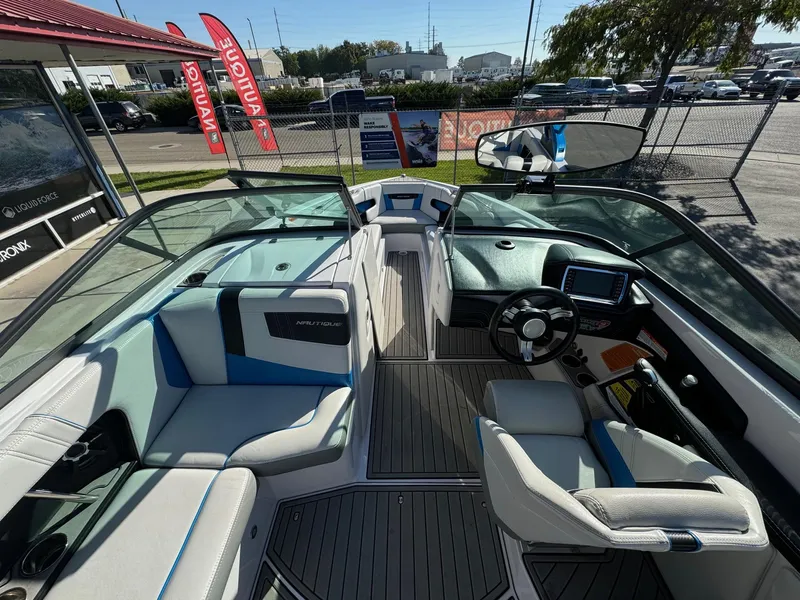 Slide: The Image of Correct Craft 230 Team Edition 2015 - 12