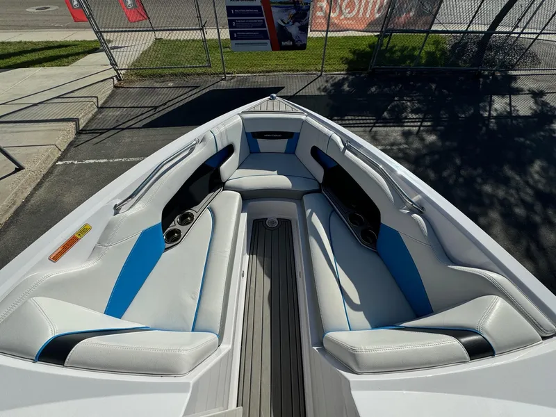 Slide: The Image of Correct Craft 230 Team Edition 2015 - 13