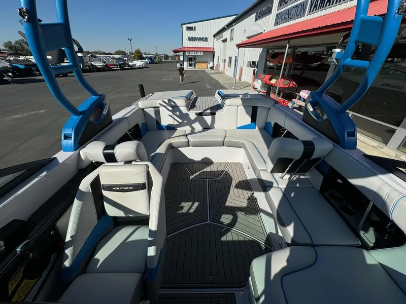 Slide: The Image of Correct Craft 230 Team Edition 2015 - 15