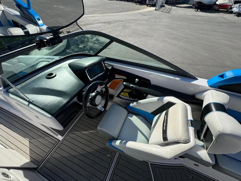 Slide: The Image of Correct Craft 230 Team Edition 2015 - 20