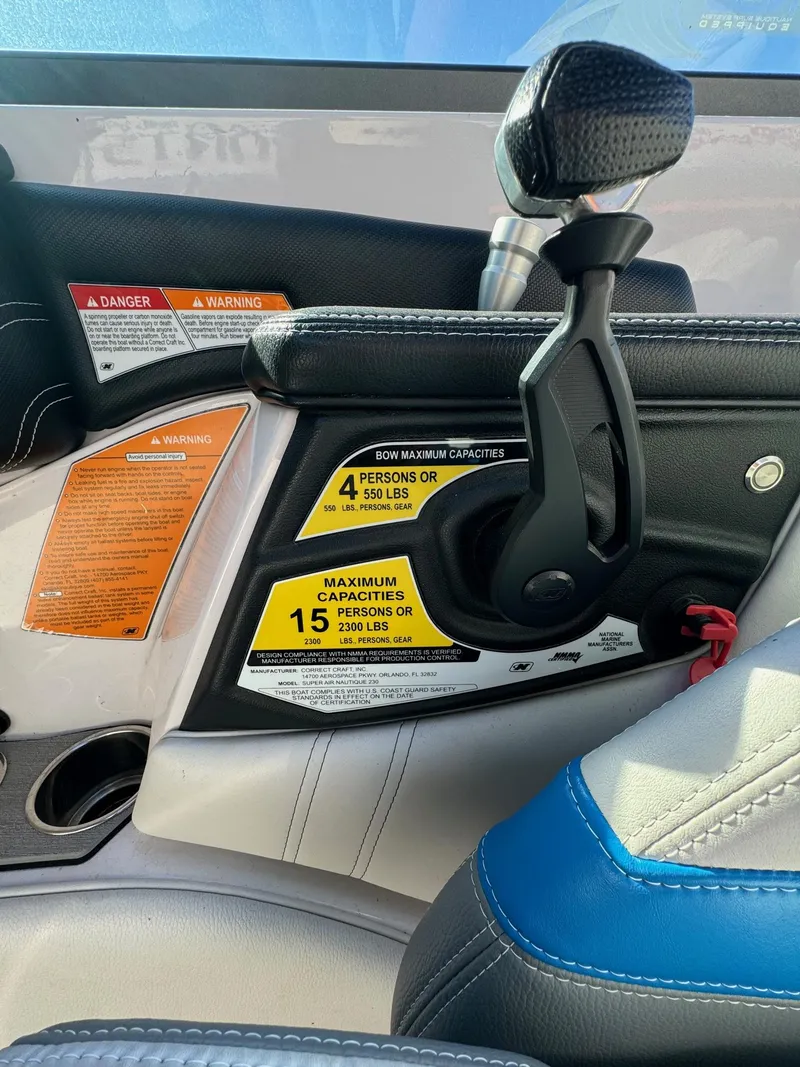 Slide: The Image of Correct Craft 230 Team Edition 2015 - 24