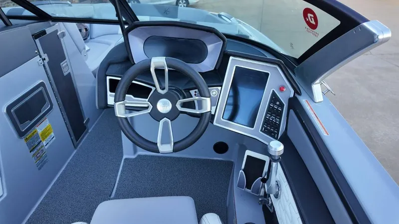 Slide: The Image of MasterCraft X24 2022 - 13