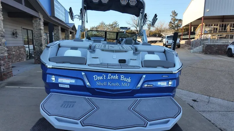 Slide: The Image of MasterCraft X24 2022 - 24