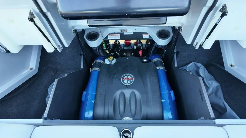 Slide: The Image of MasterCraft X24 2022 - 26