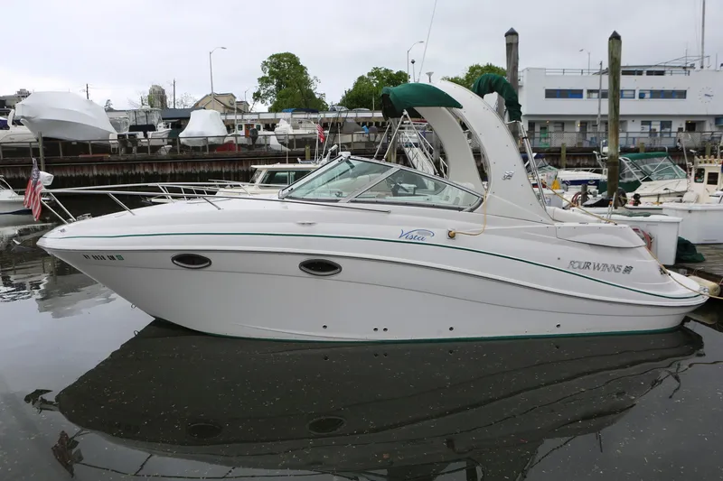 The Image of 2007 Four Winns 278 Vista boat docked in a marina. - 0