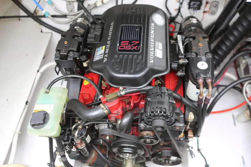 Slide: The Image of Engine of a 2007 Four Winns 278 Vista boat, featuring a Volvo Penta 5.7 OSXi. - 21